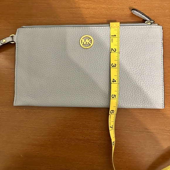 Michael Kors Large Wristlet - Picture 2 of 5